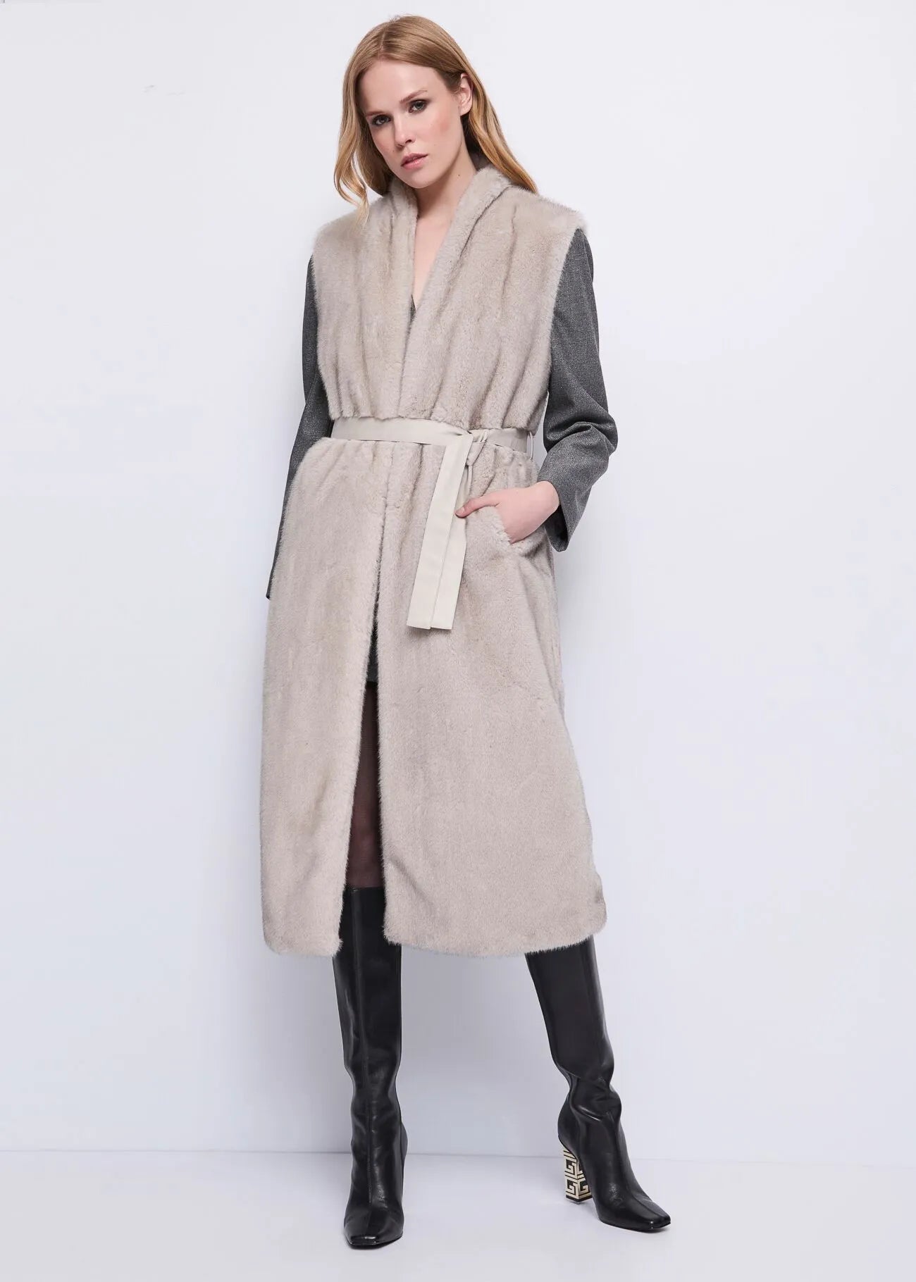 Gaudi Gilet lungo da donna in ecopelliccia con cintura Capispalla Donna - Boutique Luisa Trendy