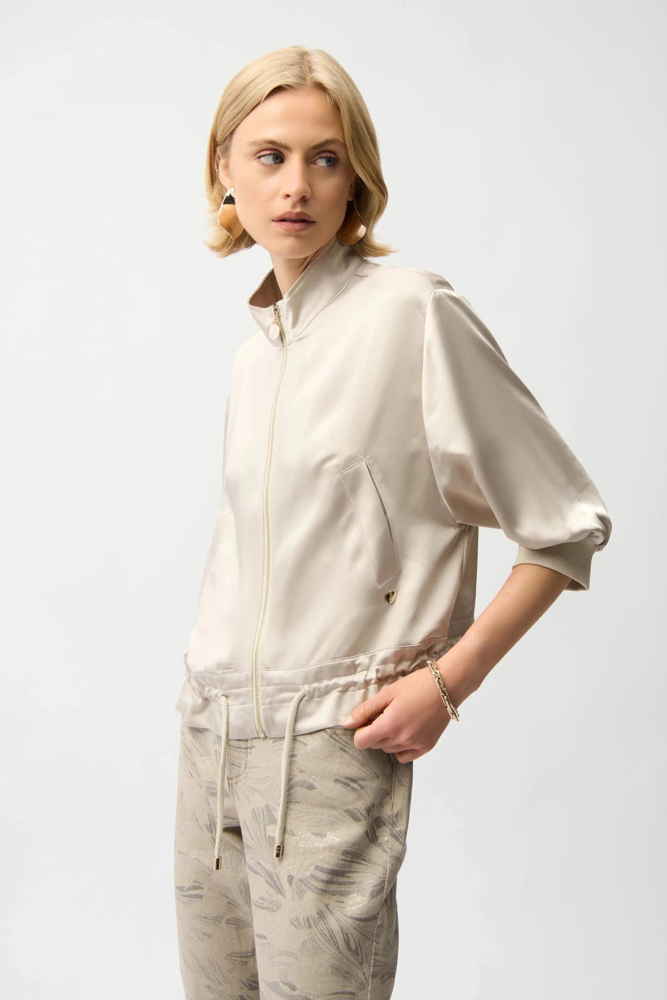 Joseph Ribkoff Giacca blouson squadrata in raso con orlo con coulisse Felpa - Boutique Luisa Trendy