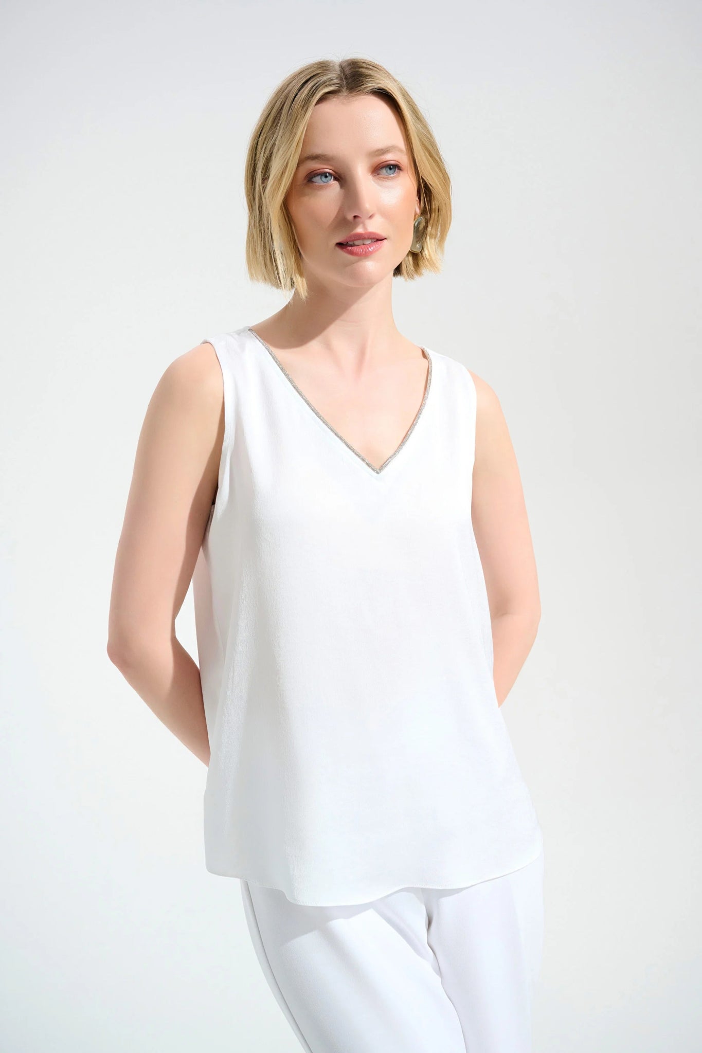 Joseph Ribkoff Top dritto in raso riciclato con finiture in strass T-Shirt e top - Boutique Luisa Trendy