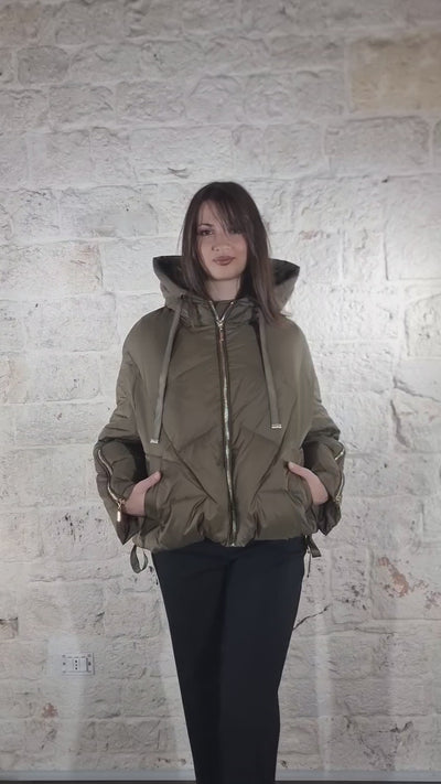 Twinset Piumino verde con cappuccio a scatola