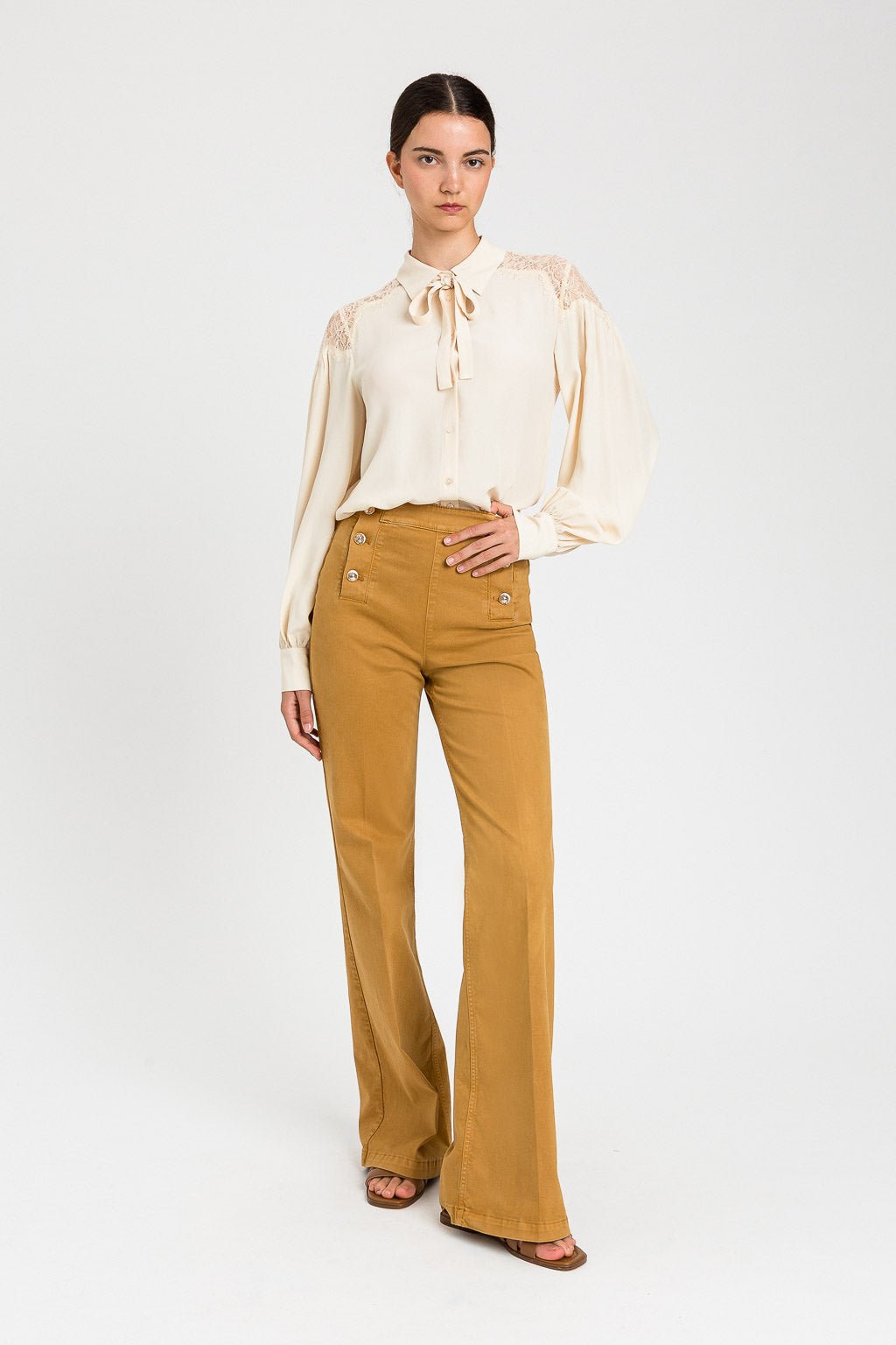 Twinset Camicia con pizzo e fiocco Bluse e camicie - Boutique Luisa Trendy