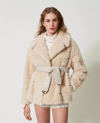 Twinset Milano Cappotto corto in faux fur con Oval T 242tt2031