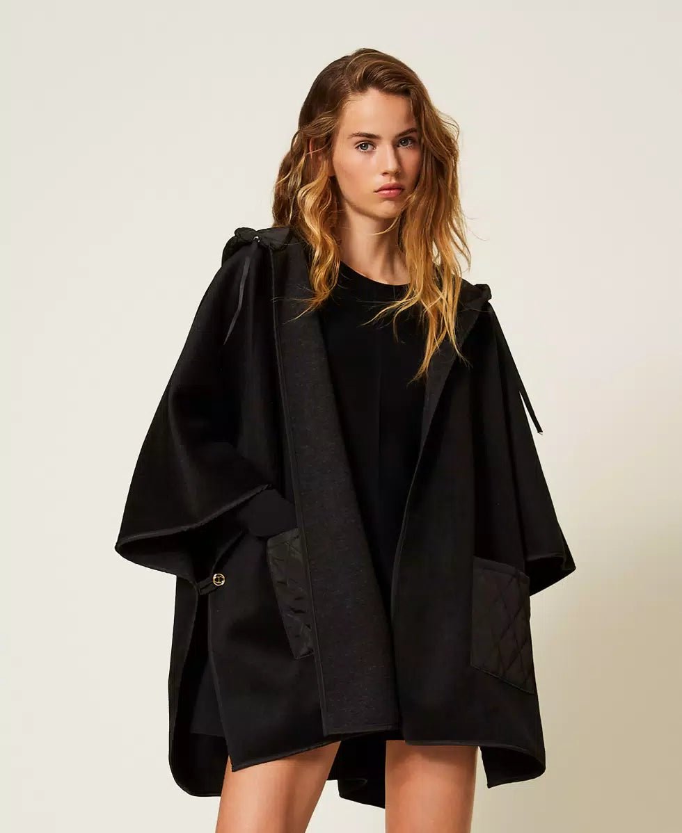 Twinset Poncho in maglia con tasche Capispalla Donna - Boutique Luisa Trendy