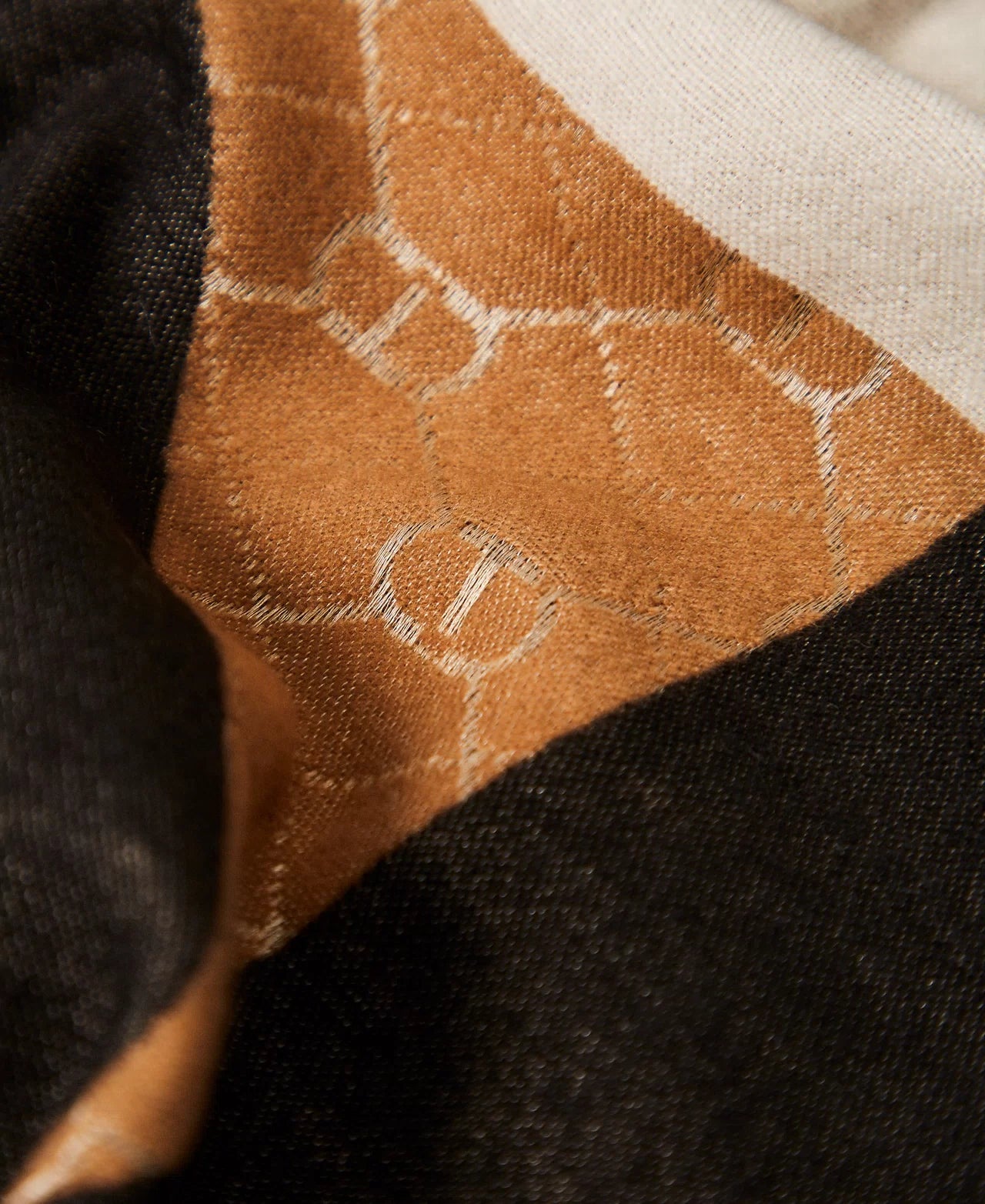 Twinset Stola in panno jacquard Sciarpe e foulard - Boutique Luisa Trendy