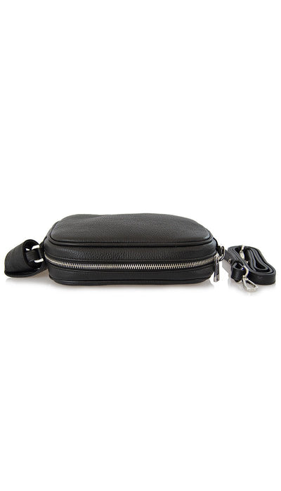 Borsa Tracolla zip Bag in pelle martellata colore nero con dettaglio nodo. Borse e portafogli - Boutique Luisa Trendy